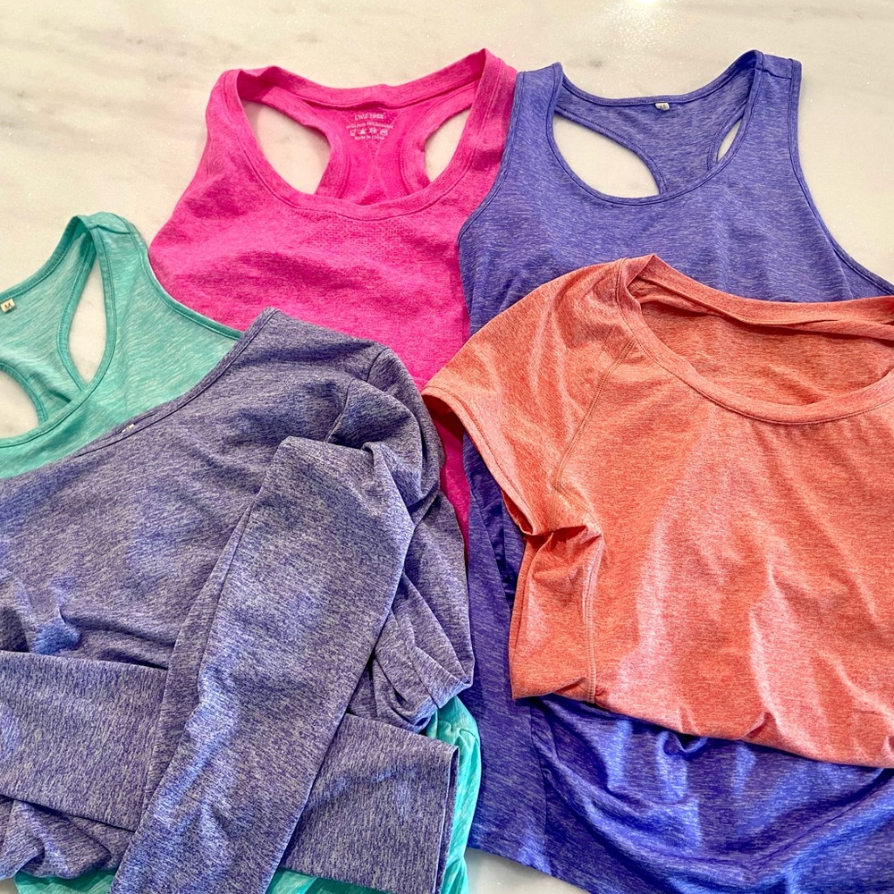 Maternity workout tops size M. 3 of them are NWOT. All in excellent condition!